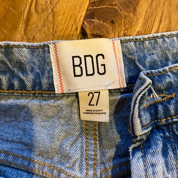 URBAN OUTFITTERS denim shorts size 27 - Picture 3 of 3